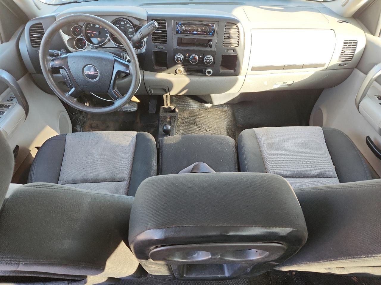 GMC Sierra K3500 Image 7