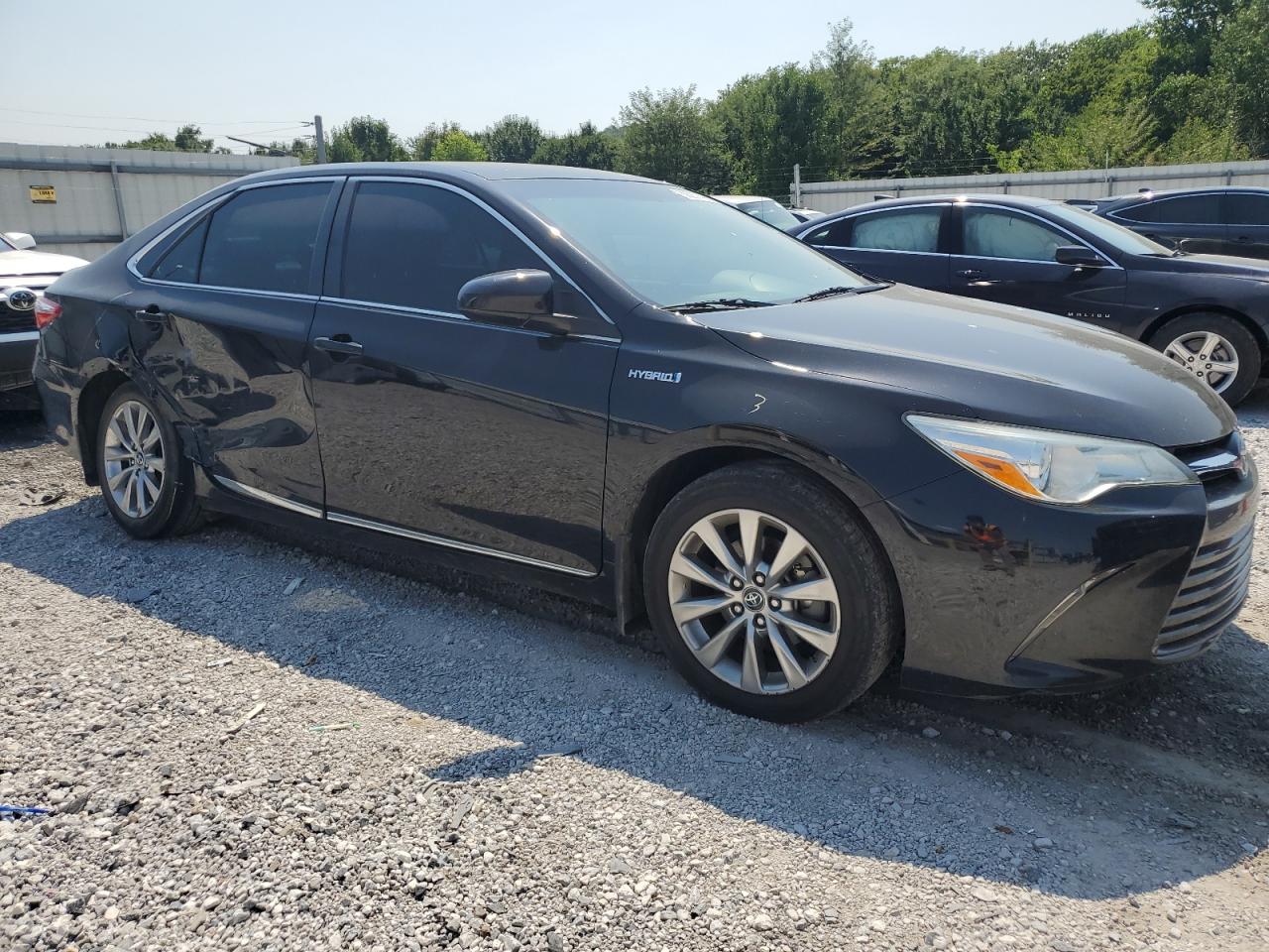 Toyota Camry Hybrid Image 2