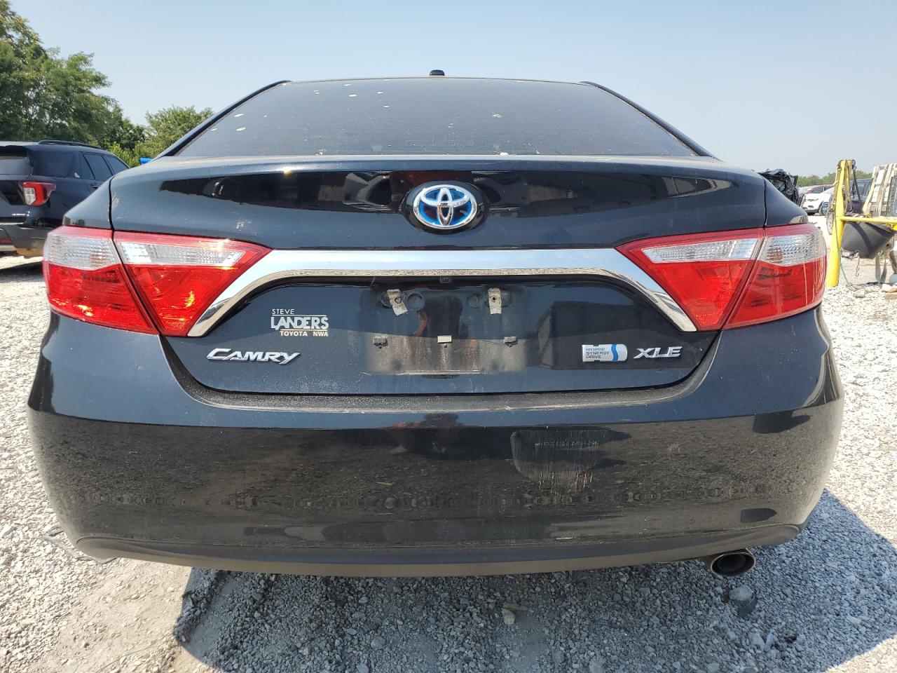 Toyota Camry Hybrid Image 8