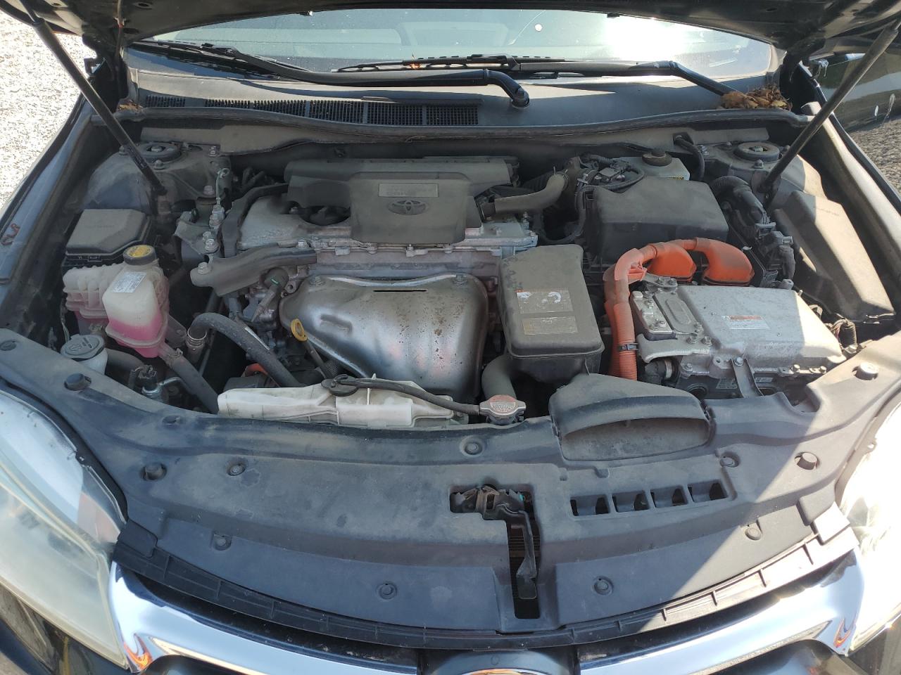 Toyota Camry Hybrid Image 4