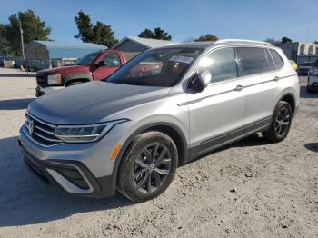  Salvage Volkswagen Tiguan