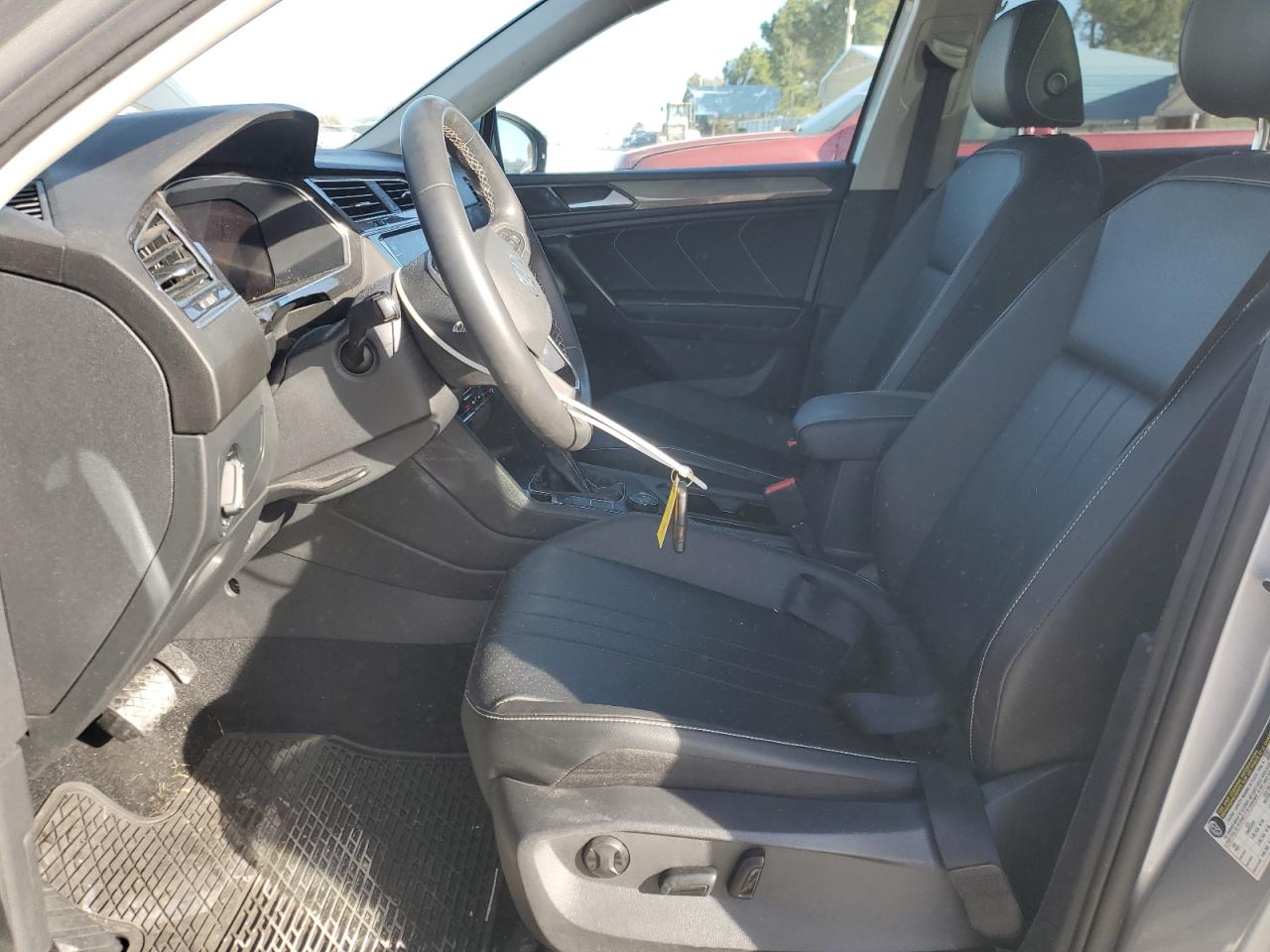 Volkswagen Tiguan Se Image 8