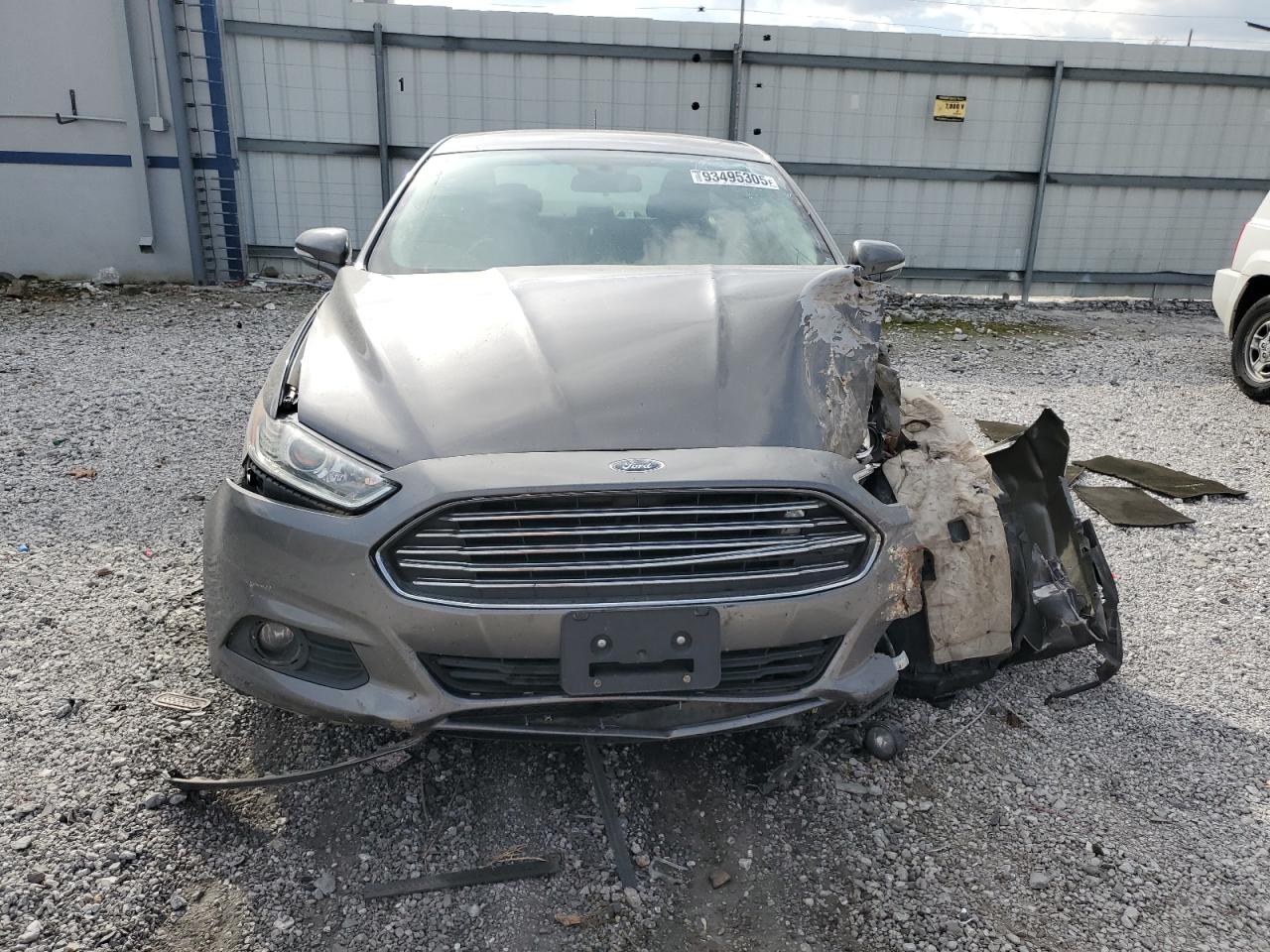 Ford Fusion Se Image 9