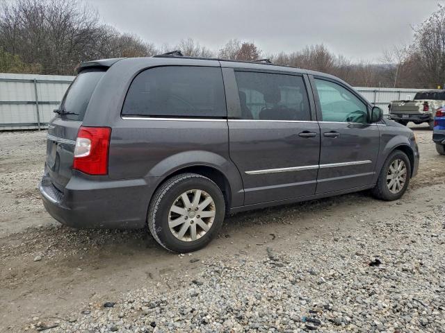 Chrysler Minivan Touring Image 11