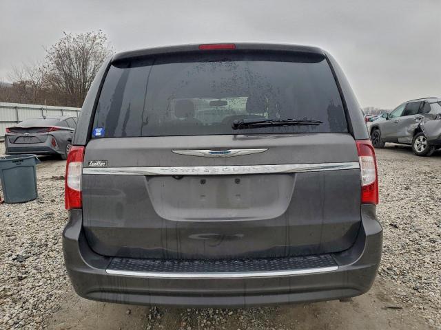 Chrysler Minivan Touring Image 8