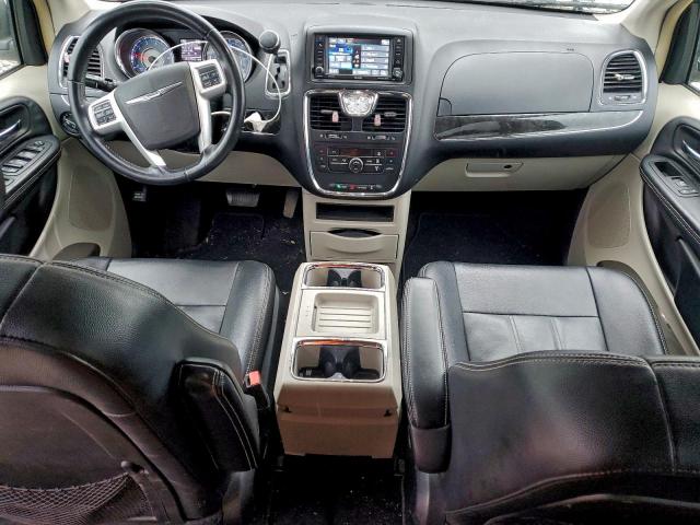 Chrysler Minivan Touring Image 12