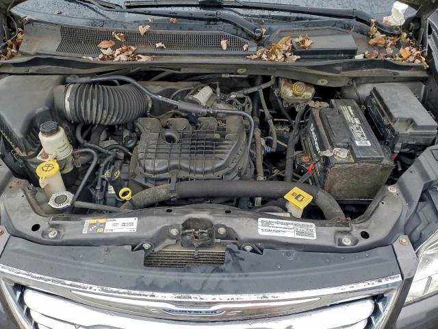 Chrysler Minivan Touring Image 10