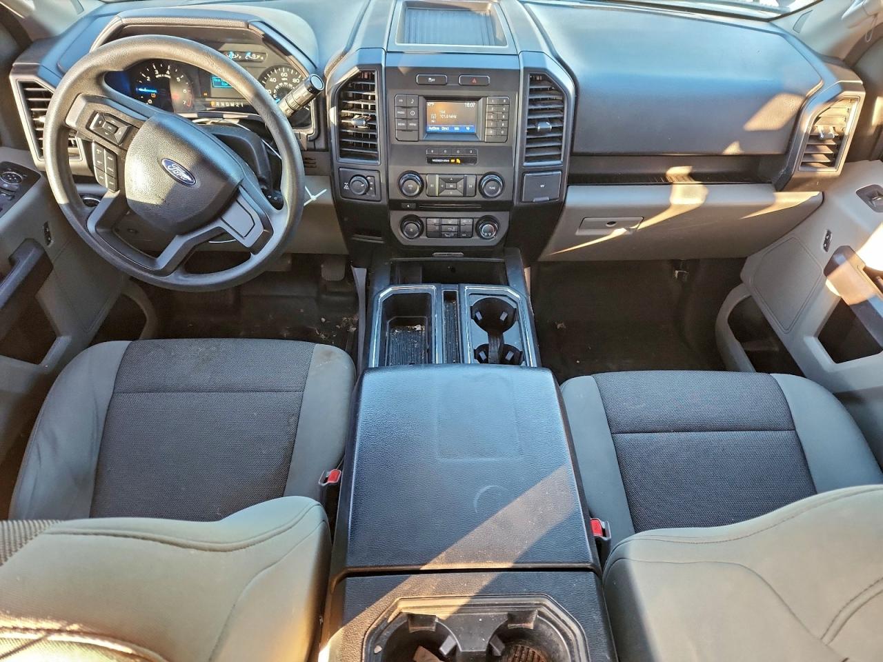 Ford F-150 Supercrew Image 10