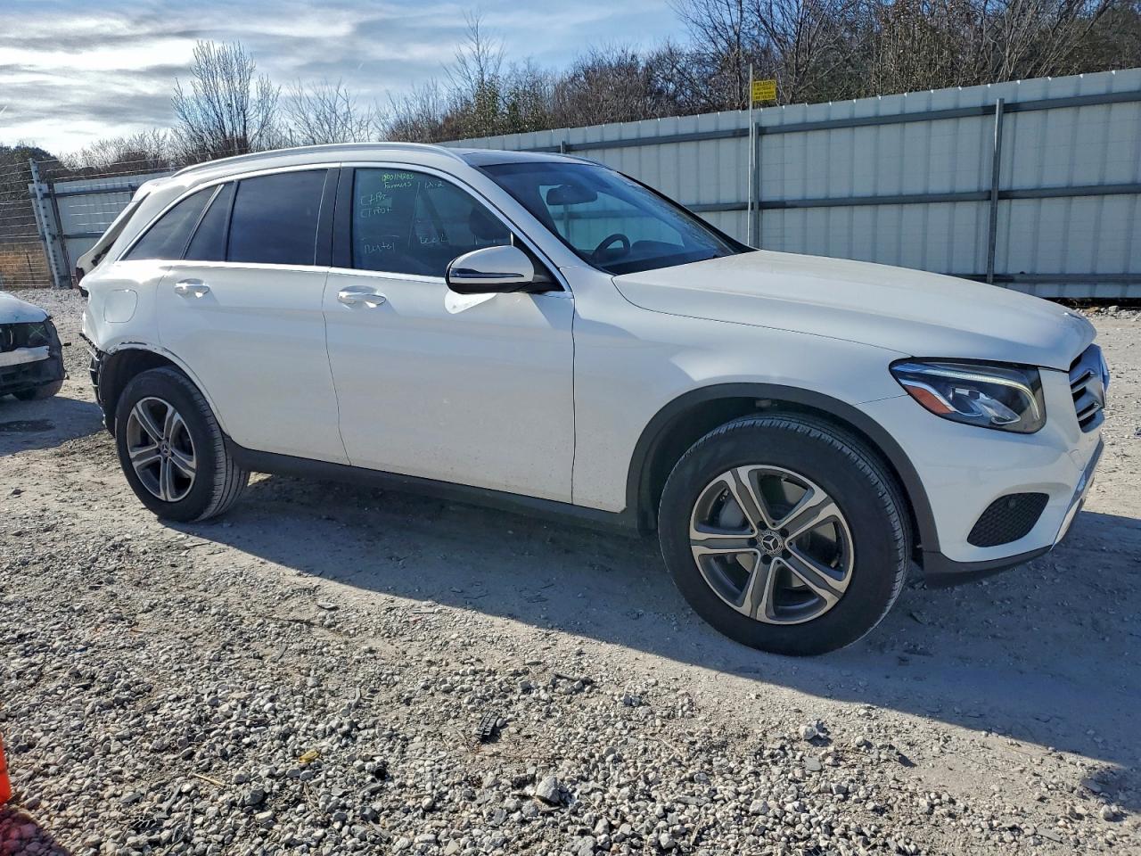 Mercedes-Benz GLC 300 4matic Image 3