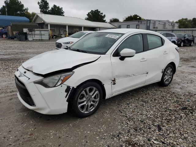  Salvage Toyota Yaris