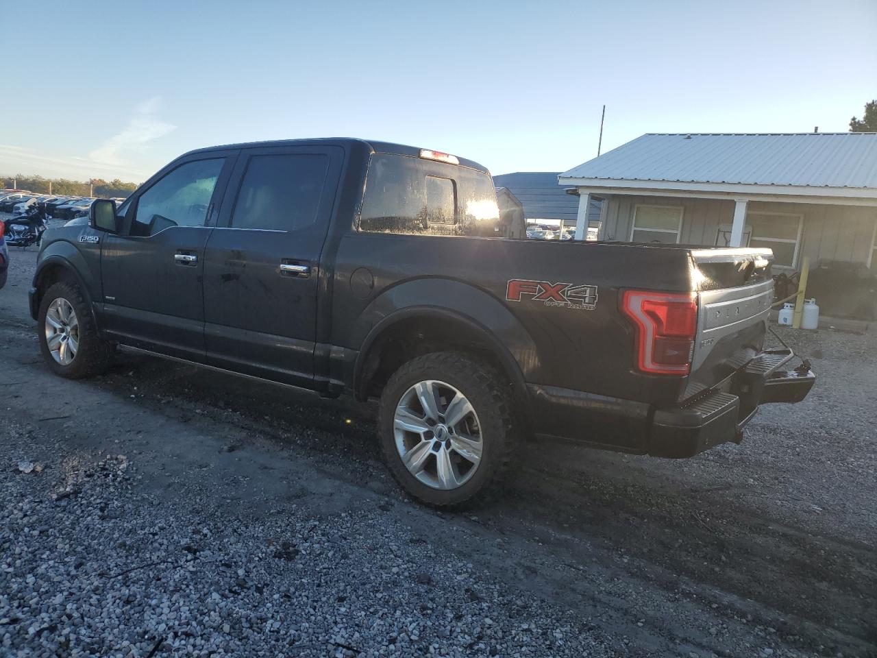 Ford F-150 Supercrew Image 2