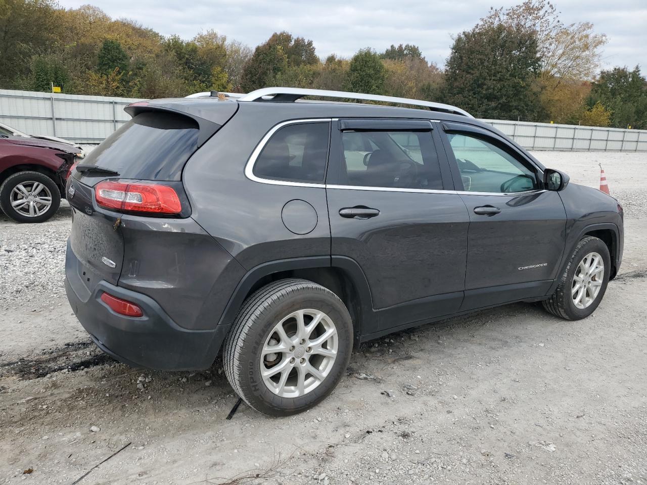 Jeep Grand Cherokee Latitude Image 11