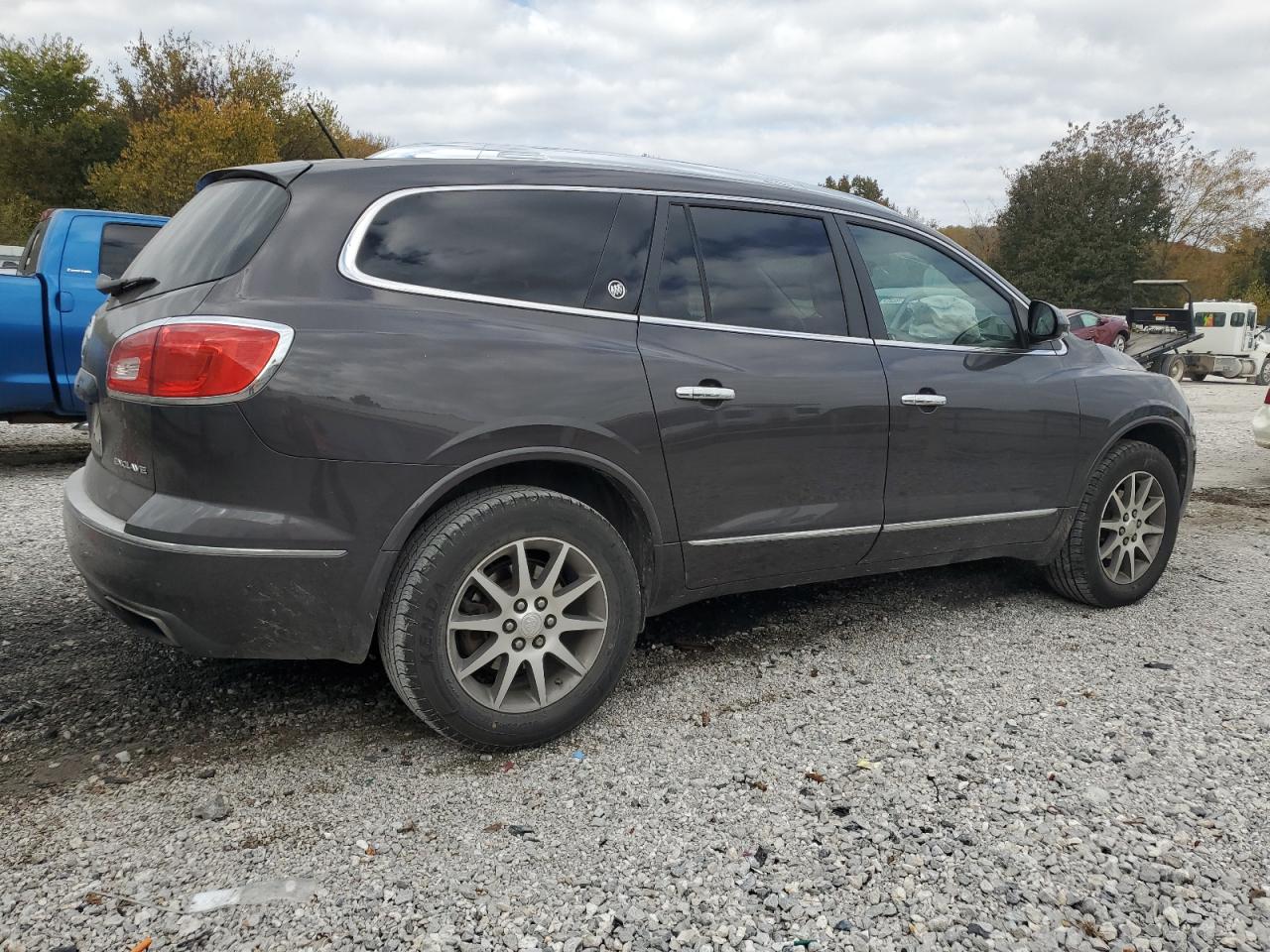 Buick Enclave Image 12