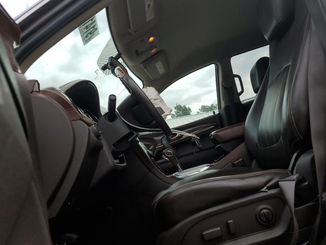 Buick Enclave Image 11