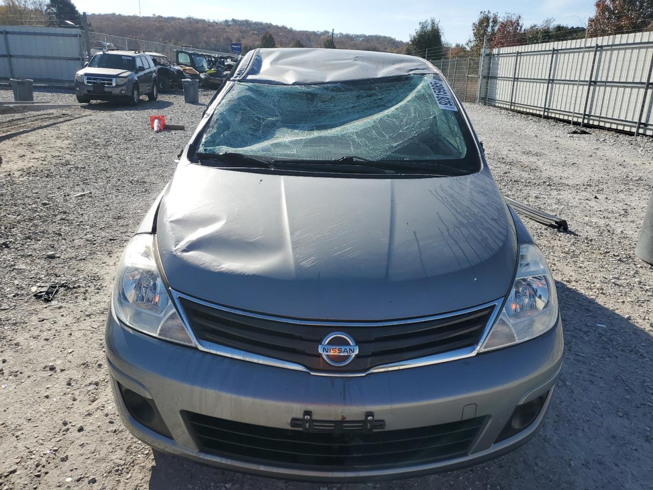 Nissan Versa S Image 8
