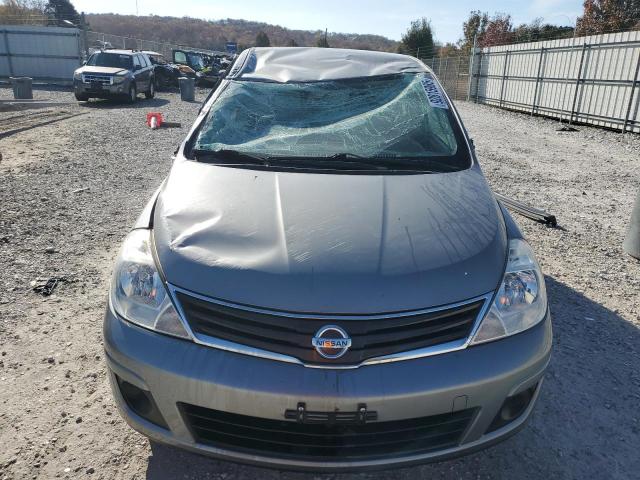 Nissan Versa S Image 8