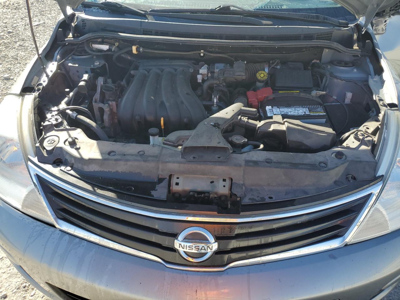 Nissan Versa S Image 4