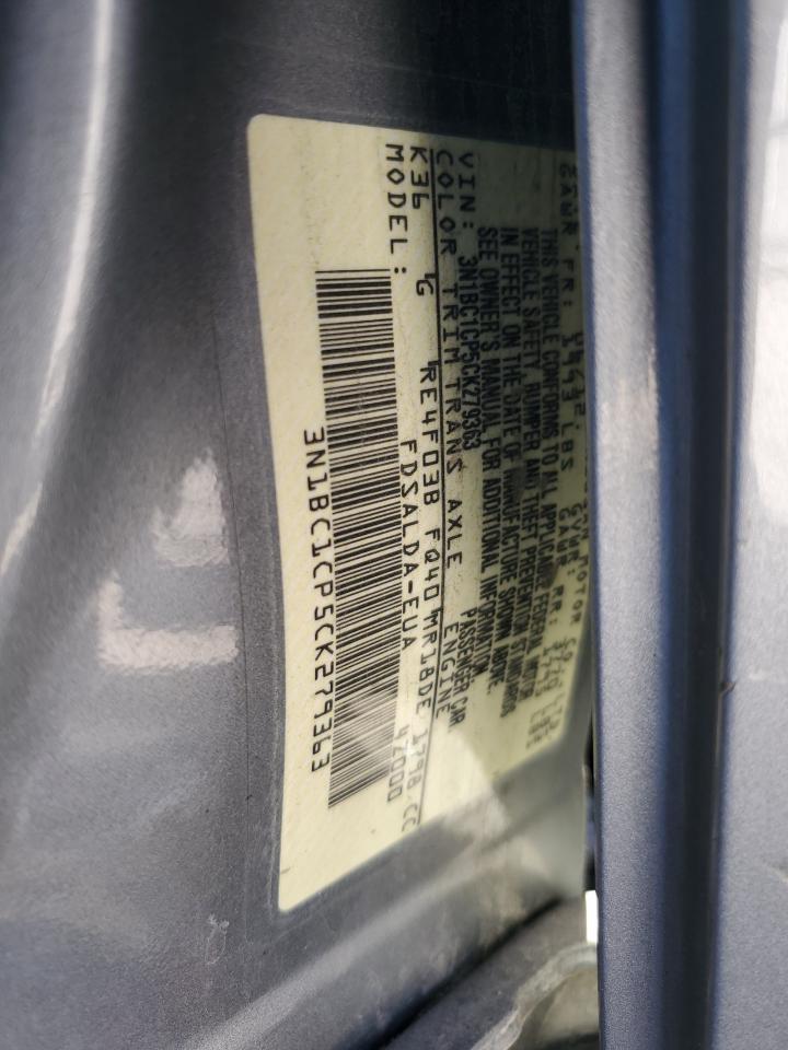 Nissan Versa S Image 9