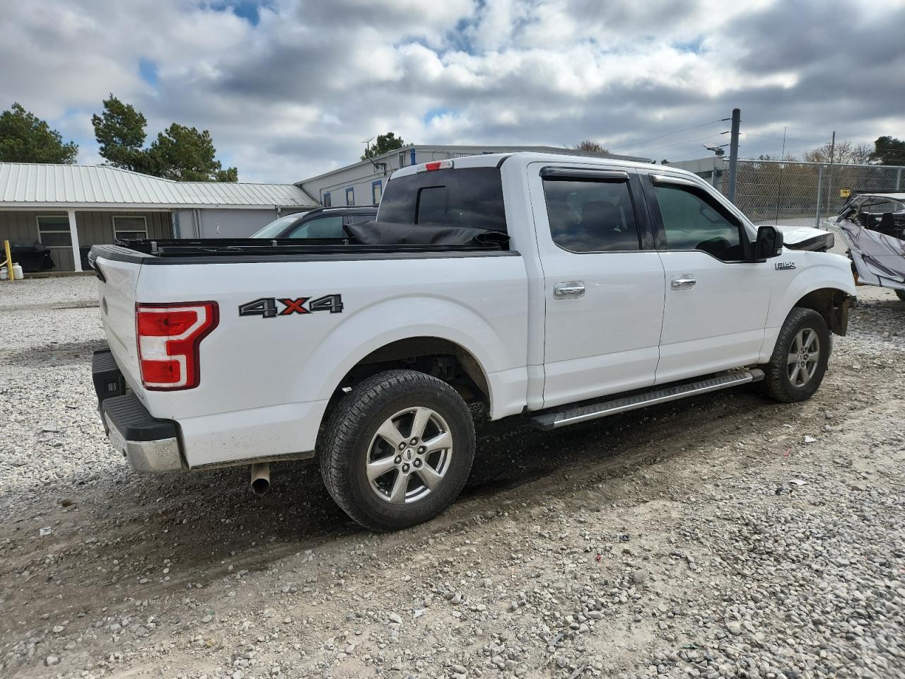 Ford F-150 Supercrew Image 2