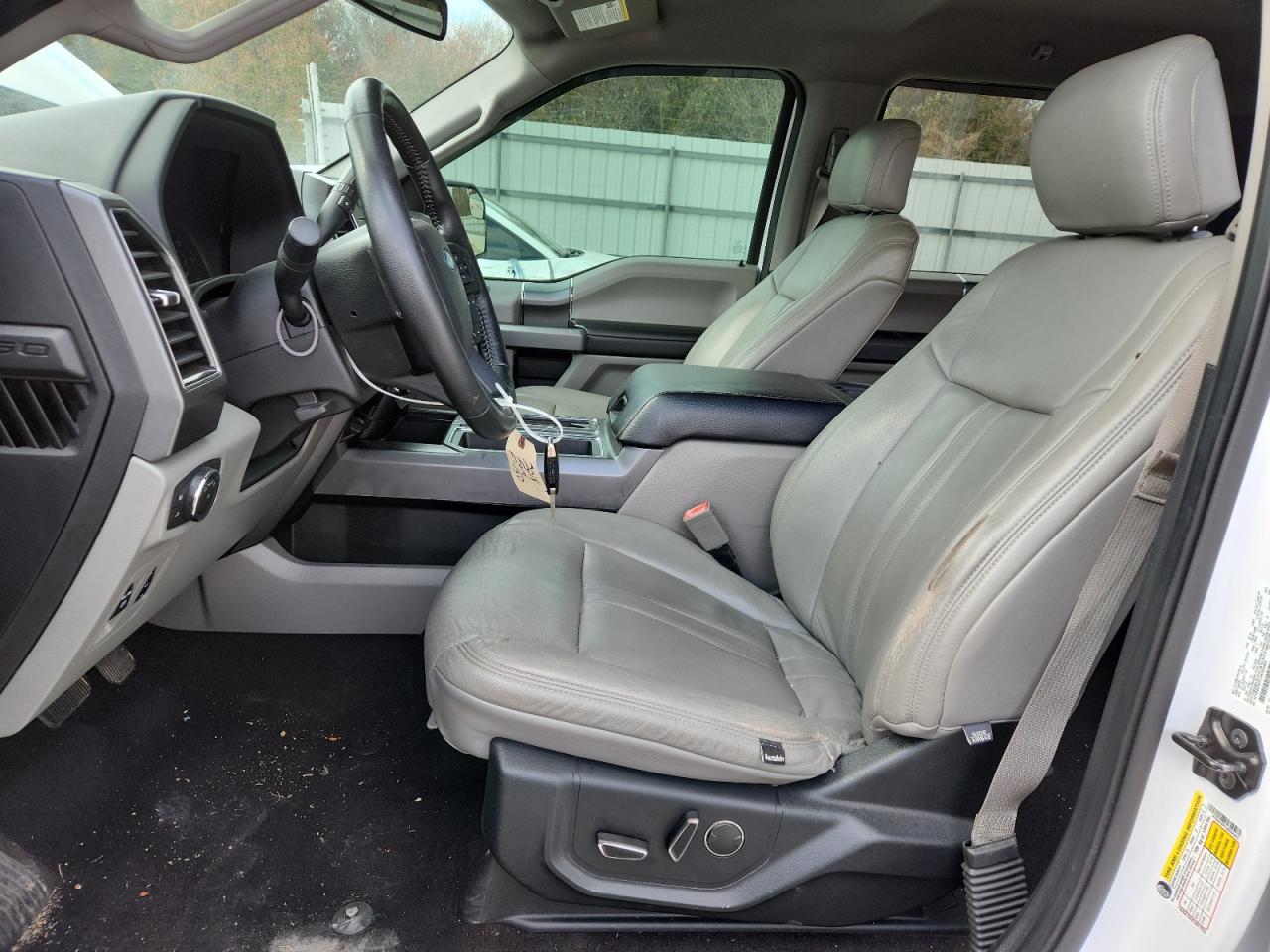 Ford F-150 Supercrew Image 10