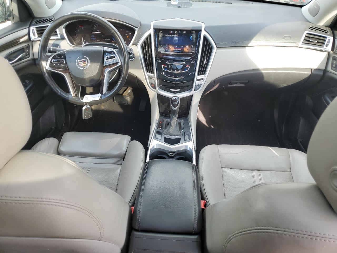 Cadillac SRX Luxury Collection Image 2