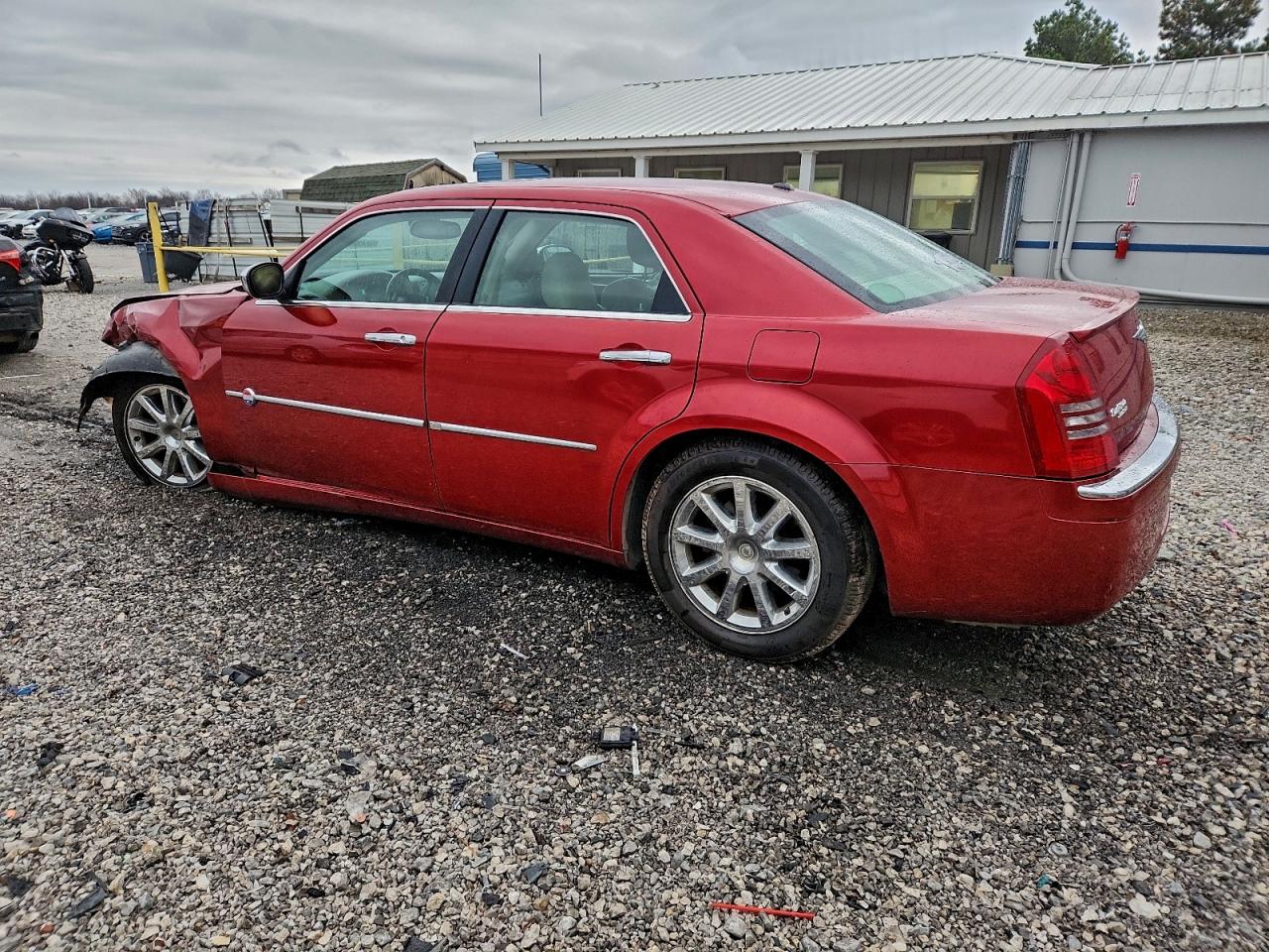 Chrysler 300 Image 10