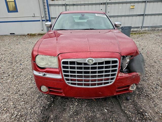 Chrysler 300 Image 6