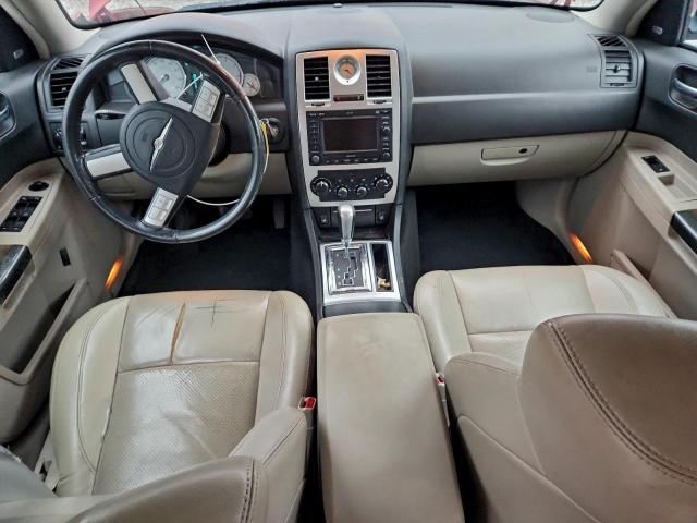 Chrysler 300 Image 7