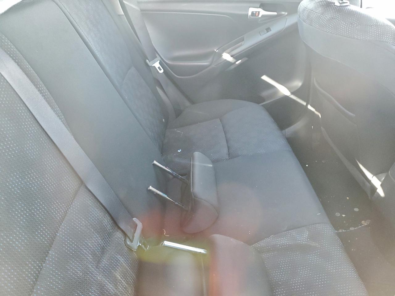 Toyota Corolla S Image 11