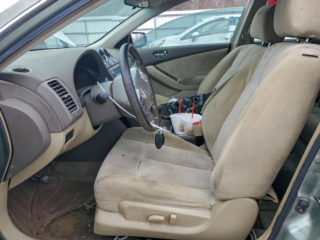 Nissan Altima 2.5 Image 8