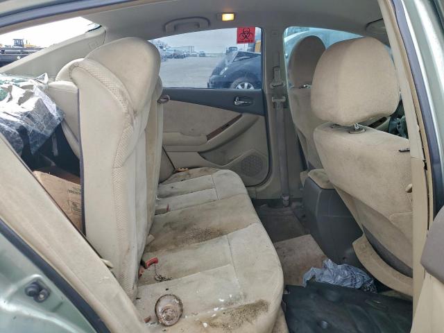 Nissan Altima 2.5 Image 2