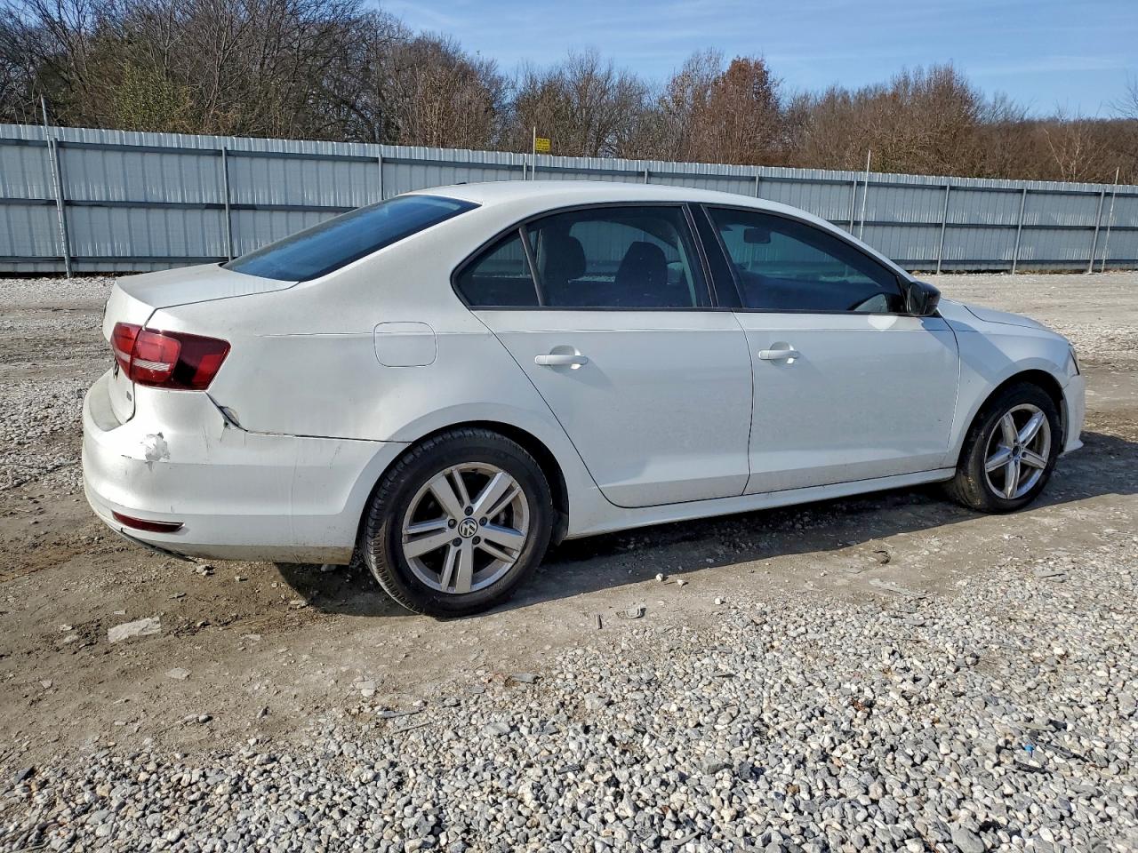 Volkswagen Jetta S Image 8