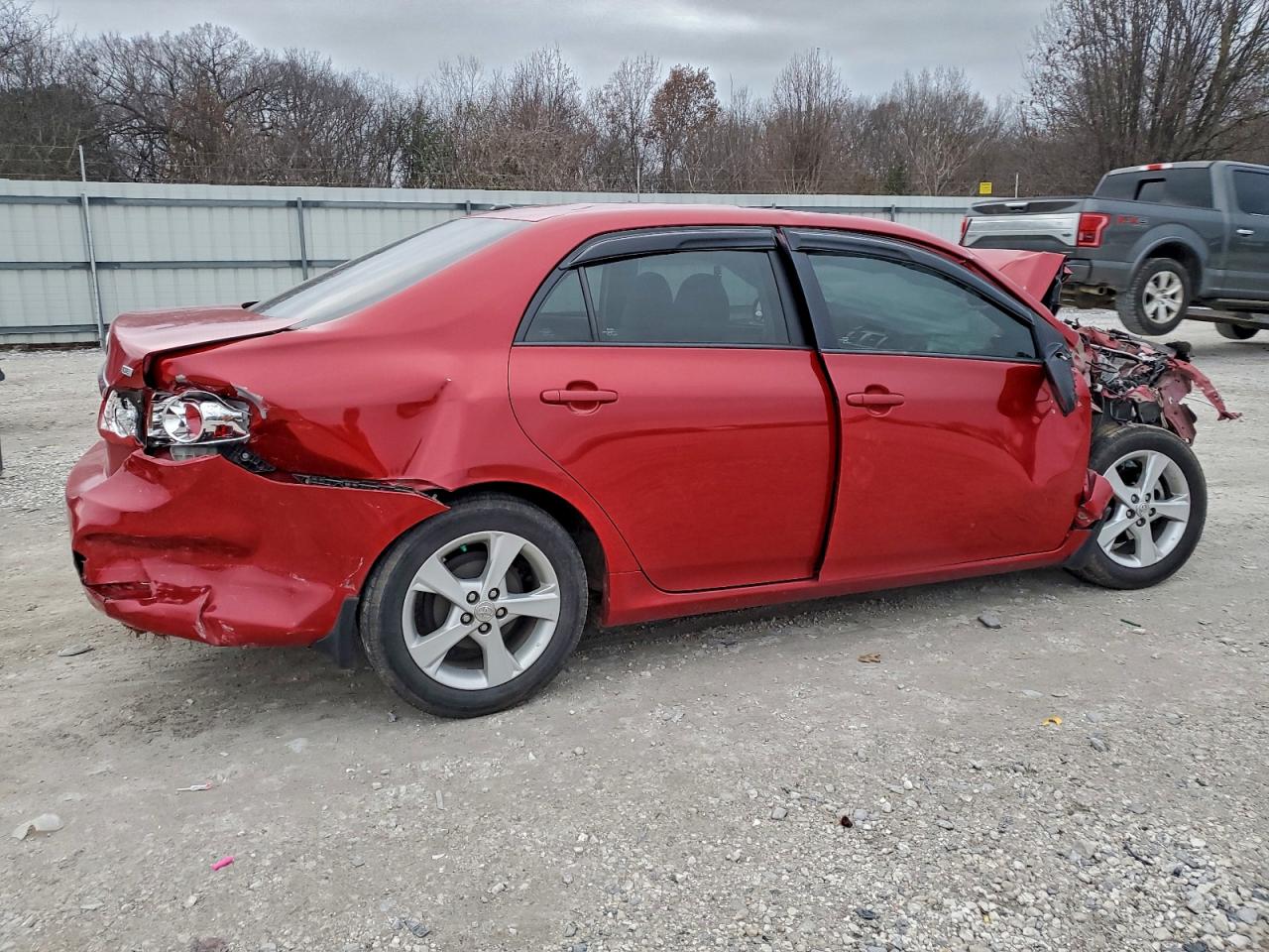 Toyota Corolla Base Image 2