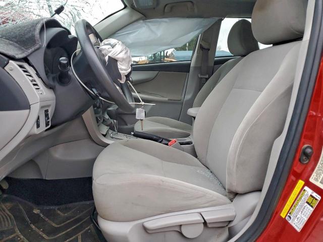 Toyota Corolla Base Image 9