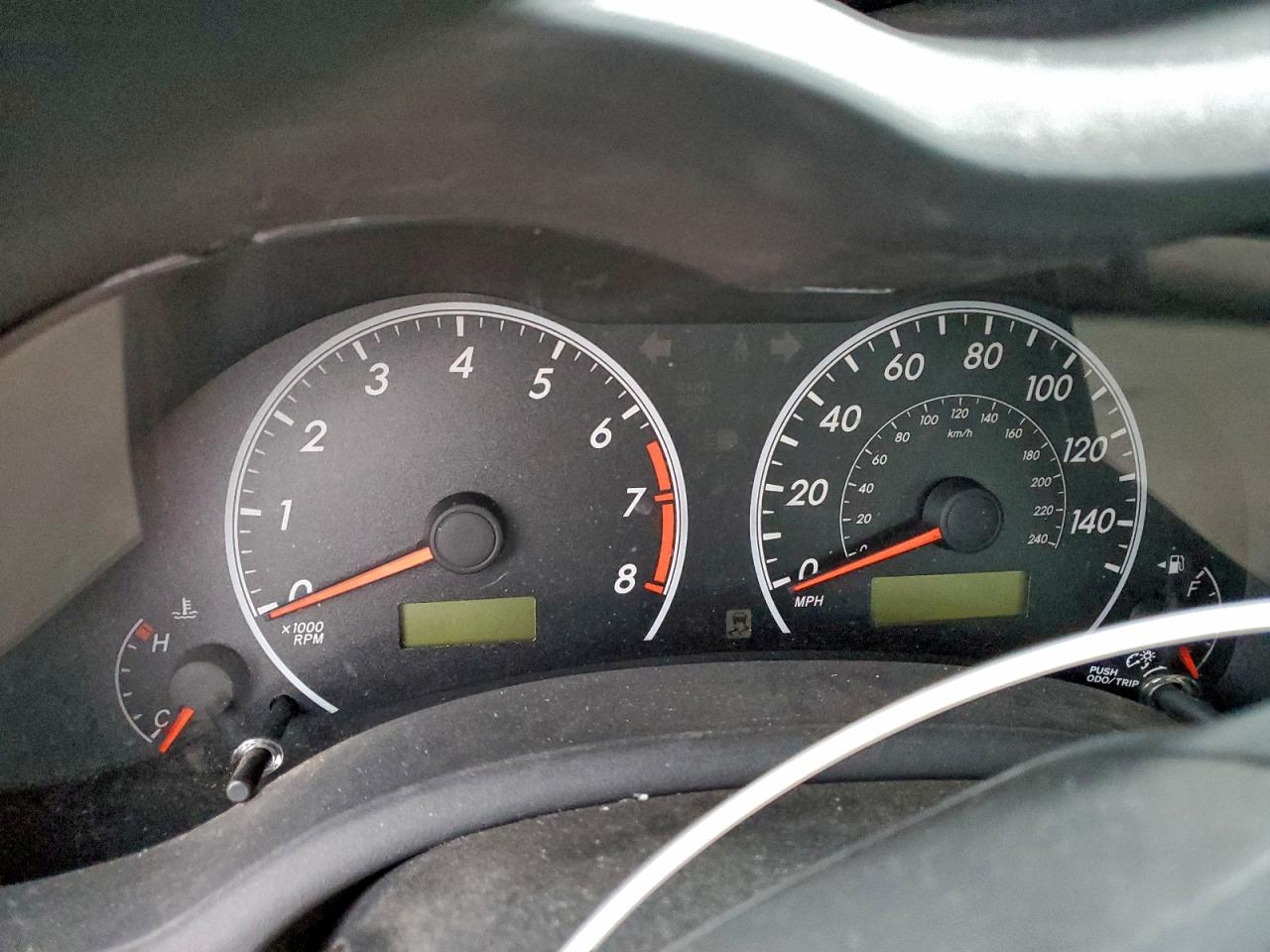 Toyota Corolla Base Image 10