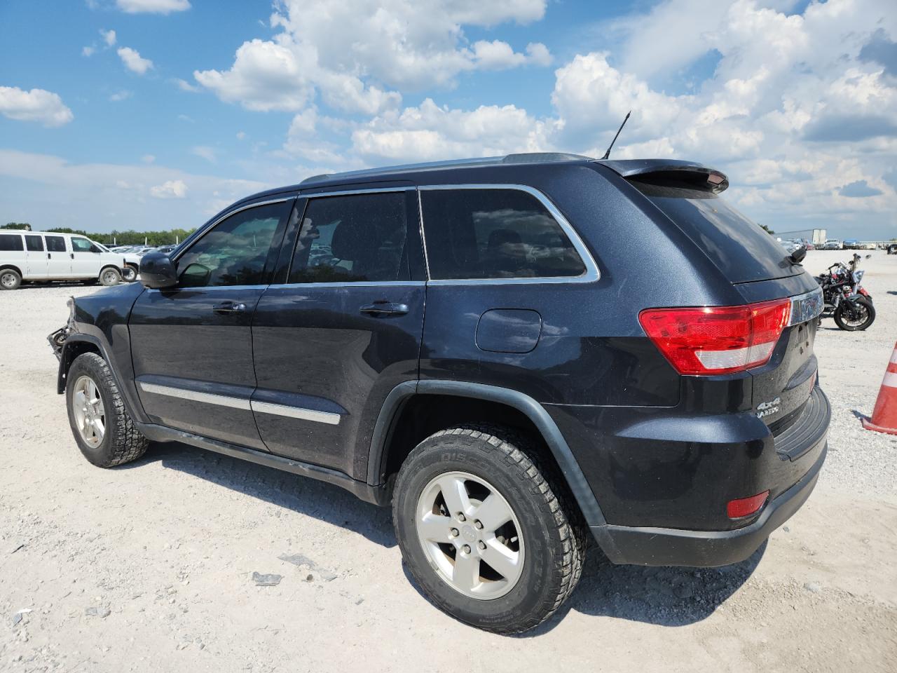 Jeep Grand Cherokee Laredo Image 10