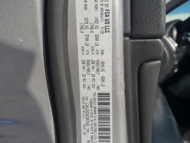 Jeep Grand Cherokee Laredo Image 2