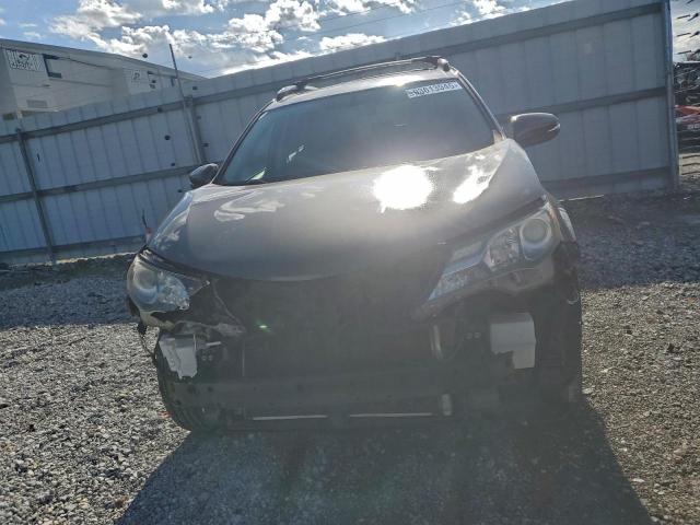 Toyota RAV4 Xle Image 2