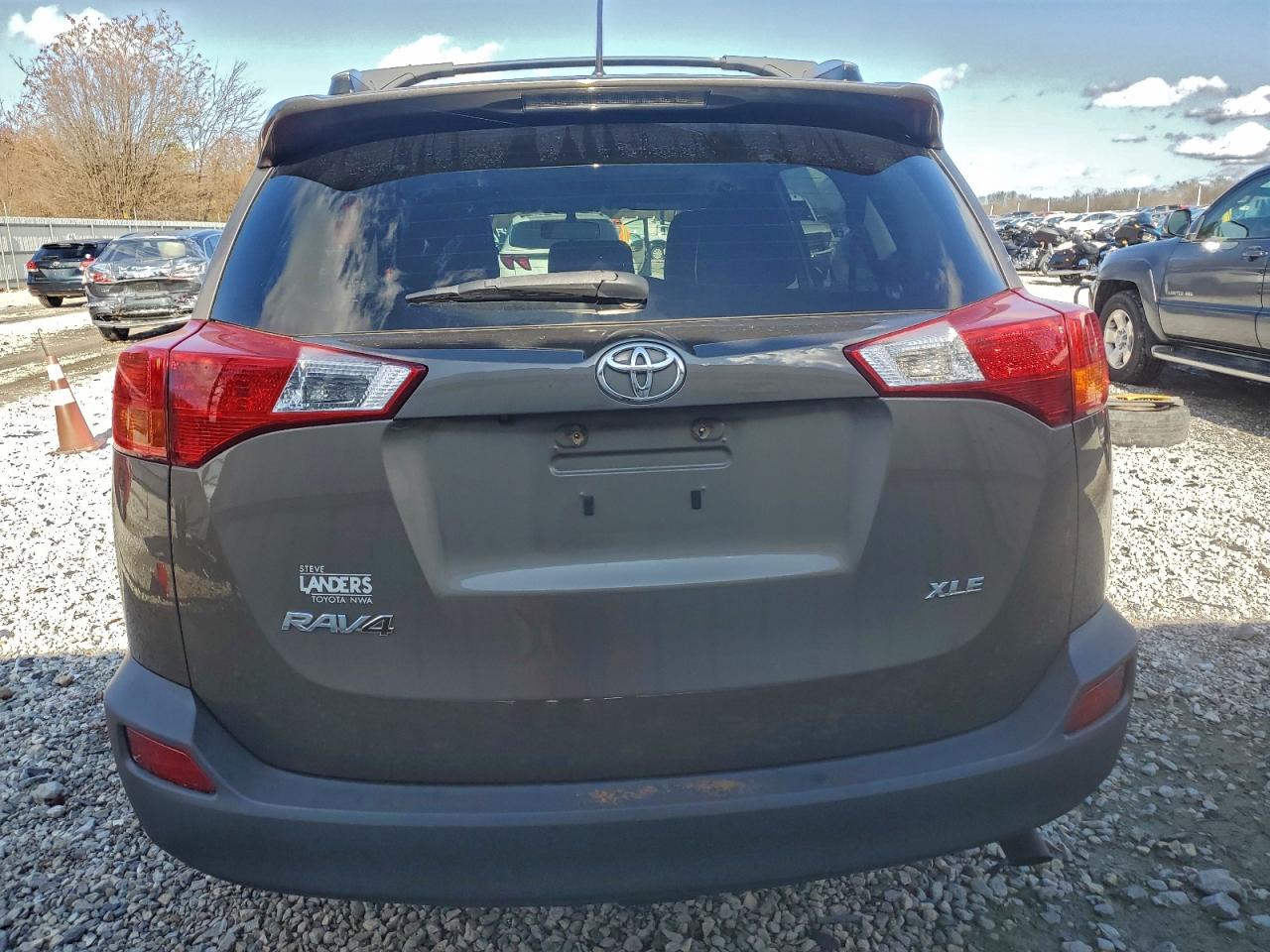 Toyota RAV4 Xle Image 9