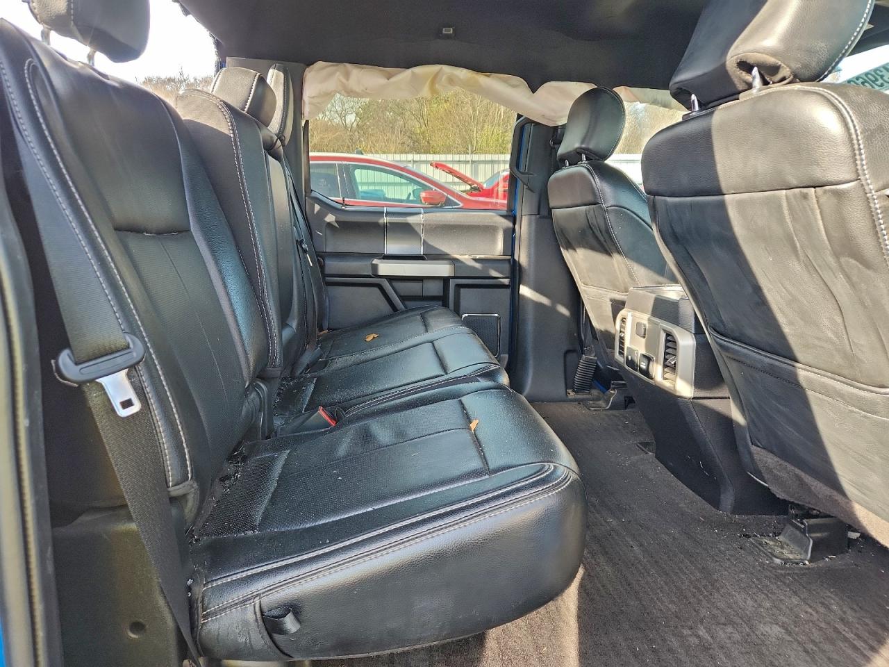 Ford F-150 Supercrew Image 8