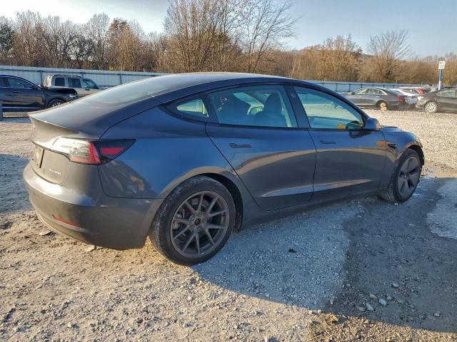 Tesla Model 3 Image 2