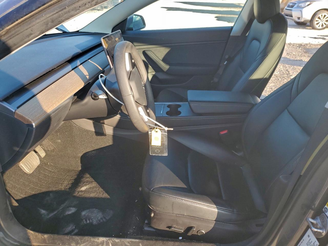 Tesla Model 3 Image 13