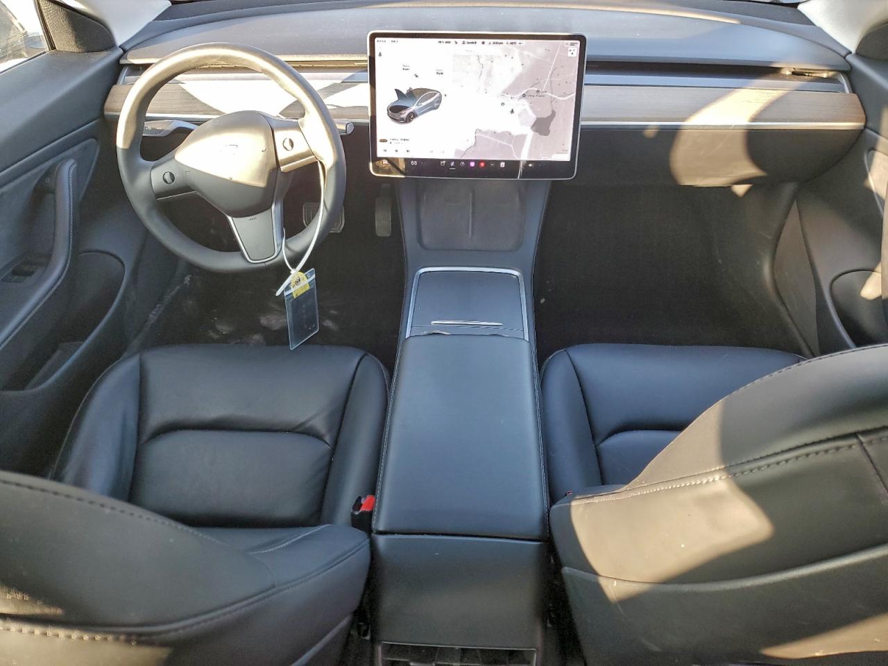 Tesla Model 3 Image 4