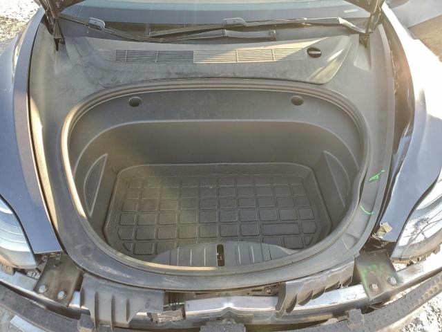 Tesla Model 3 Image 6