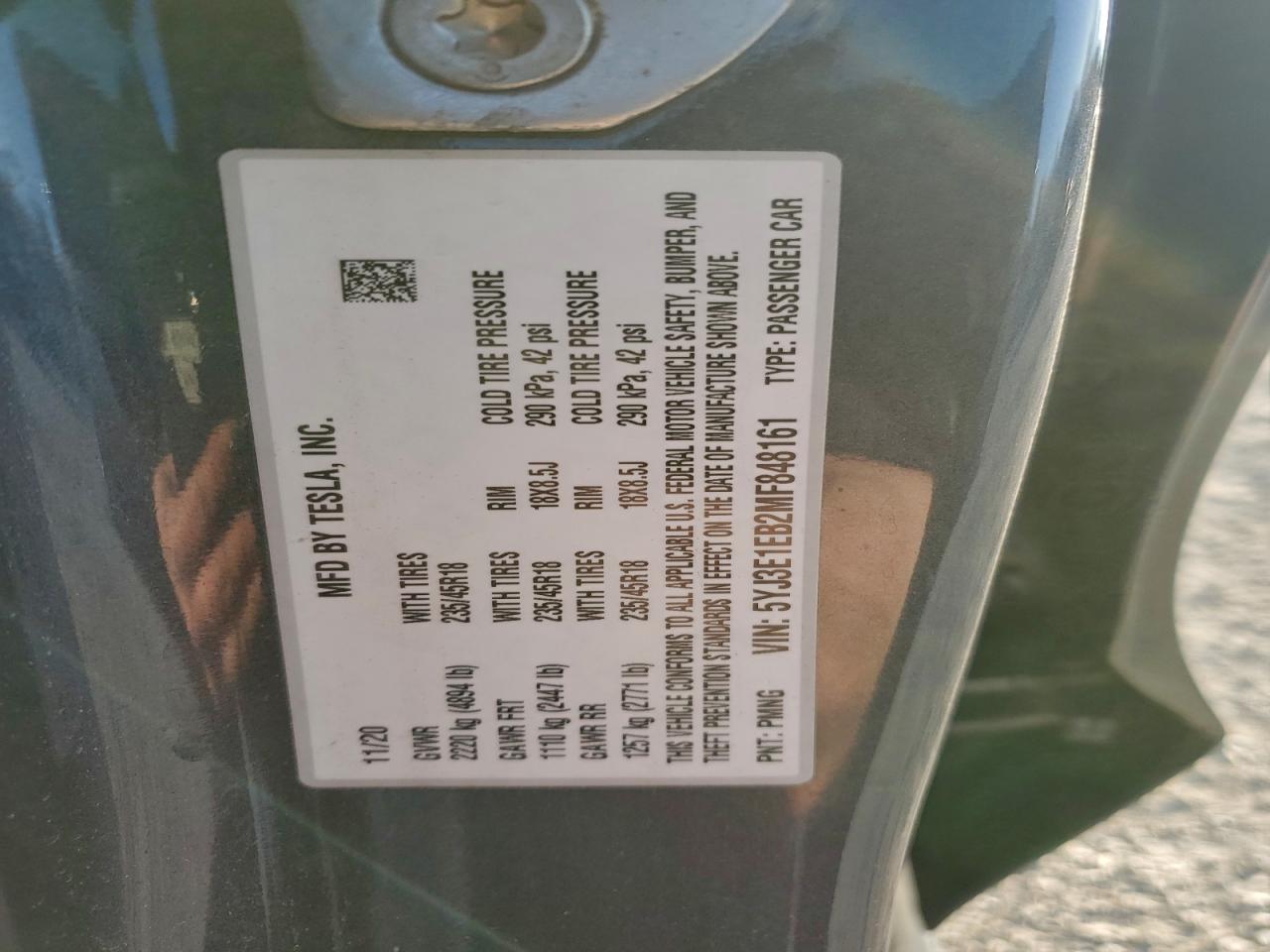 Tesla Model 3 Image 8