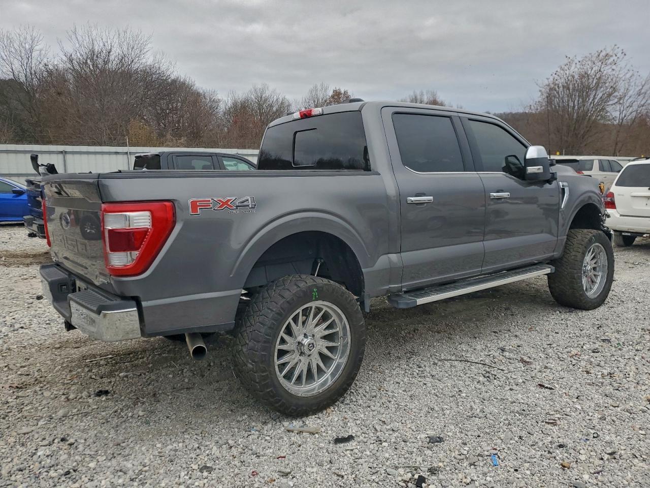 Ford F-150 Supercrew Image 9