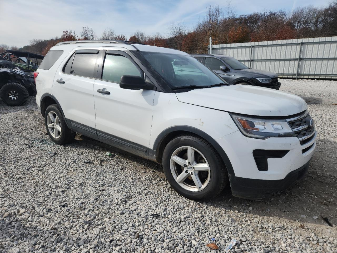 Ford Explorer Image 4