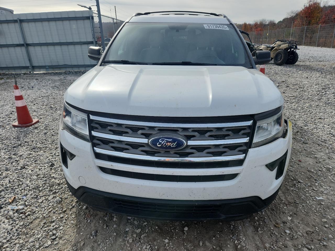 Ford Explorer Image 9