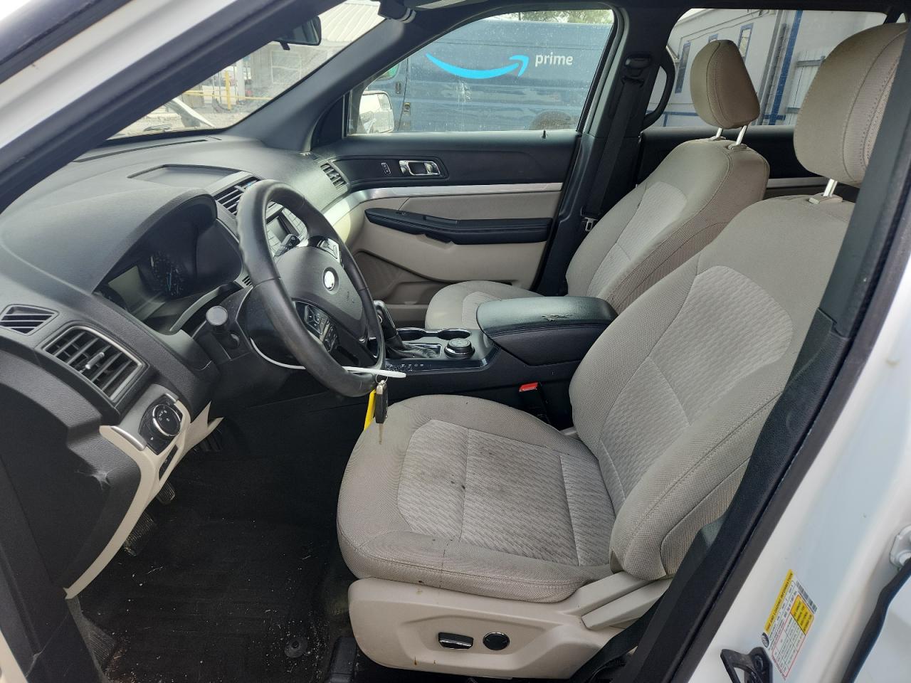 Ford Explorer Image 13