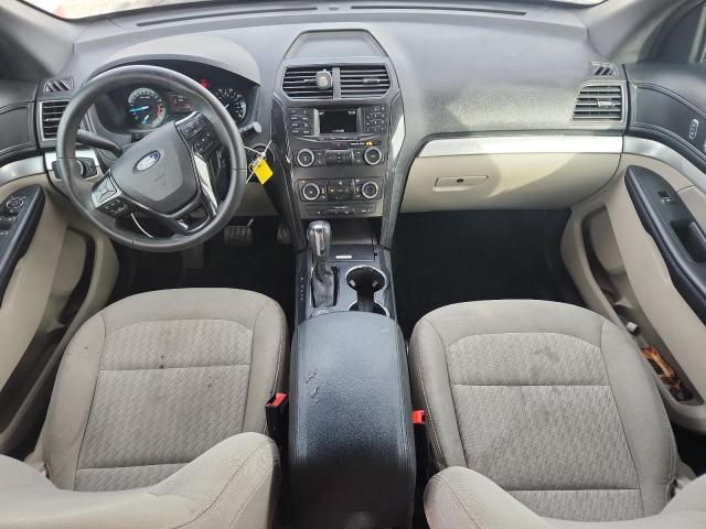 Ford Explorer Image 3